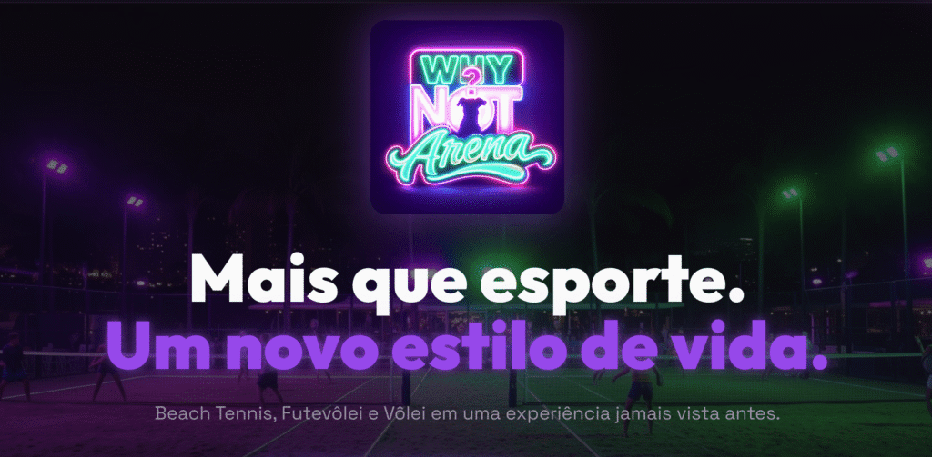 Atletas praticando beach tennis e futevôlei na WhyNot Arena em São Paulo