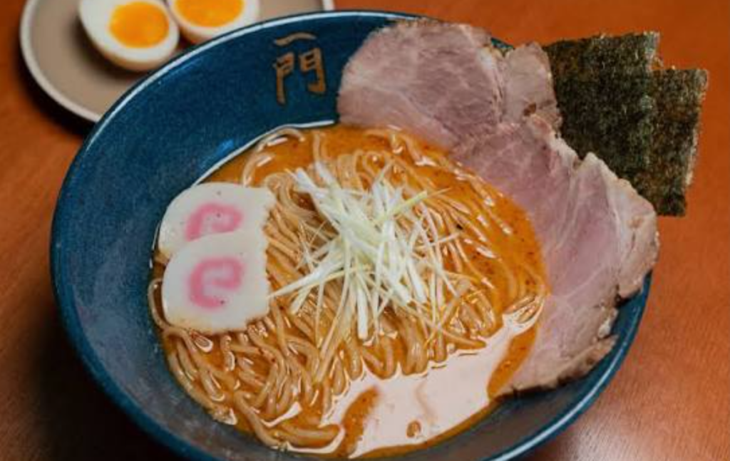 Kaimon: Nova casa de lámen com técnica japonesa