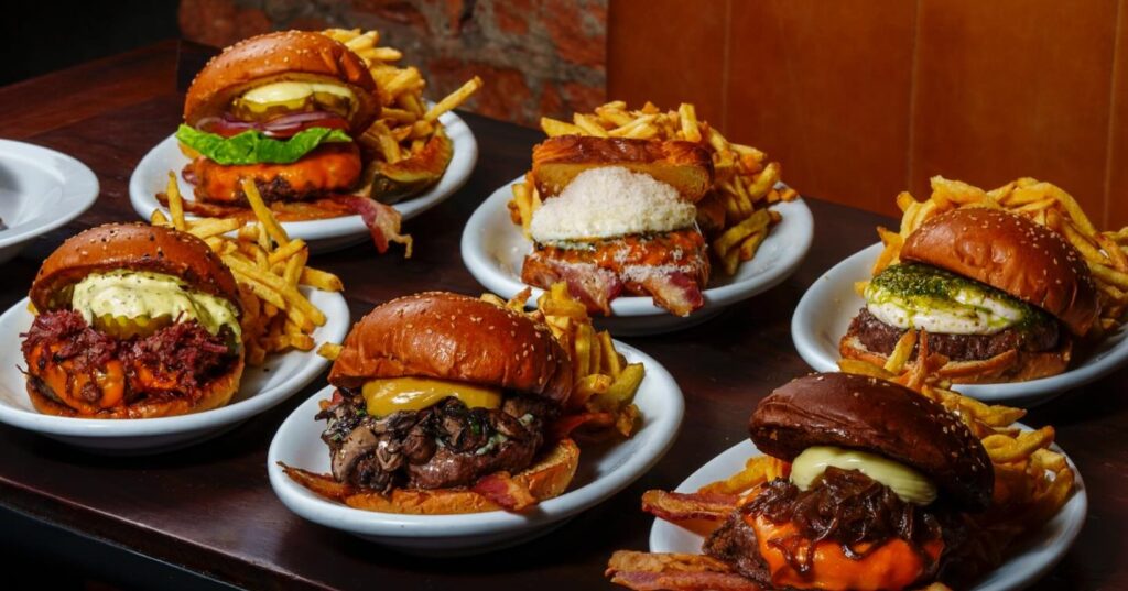https://portalsampa.com.br/hamburguerias-e-lanchonetes-que-funcionam-24-horas-em-sp/