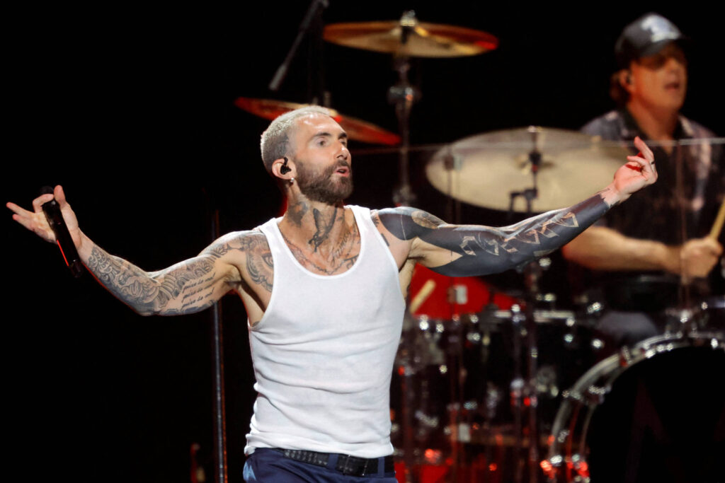 Artistas se apresentando no Rock in Rio e em São Paulo, incluindo Maroon 5, Demi Lovato, Machine Gun Kelly, Laufey, John Summit, Nova Twins, MC Taya, The Mönic e Sofi Tukker.